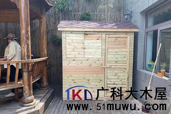 木屋工具房2